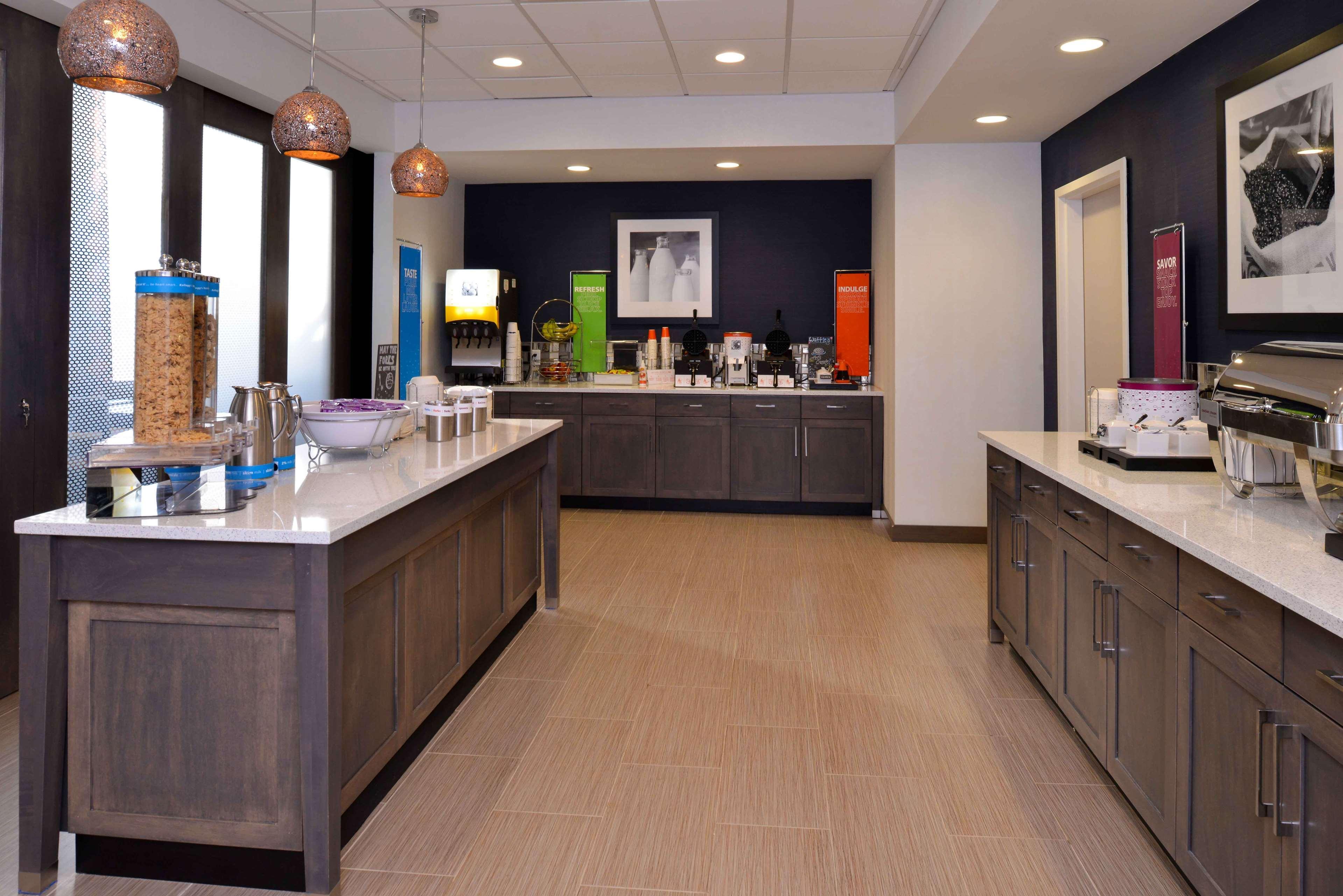 Hampton Inn & Suites Albany-East Greenbush, Ny Hotel